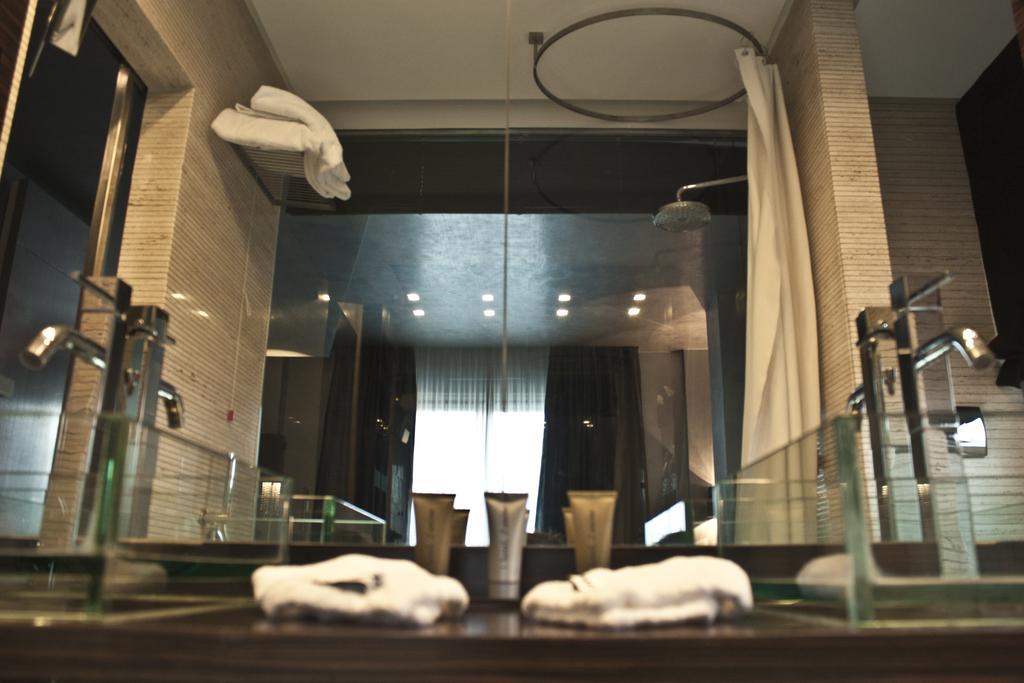 Hotel Vdb Next Catania Bagian luar foto